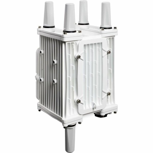 Cisco Catalyst IR8140H Router - Image 3