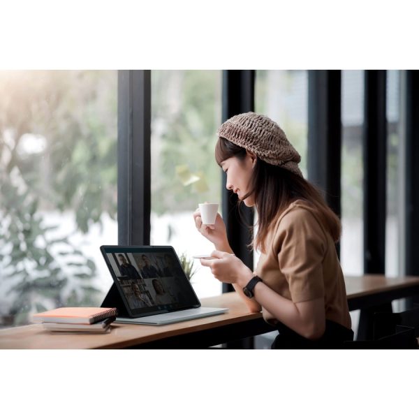 ACCO MagPro Elite Magnetic Privacy Screen for Surface Laptop Studio Black - Image 7
