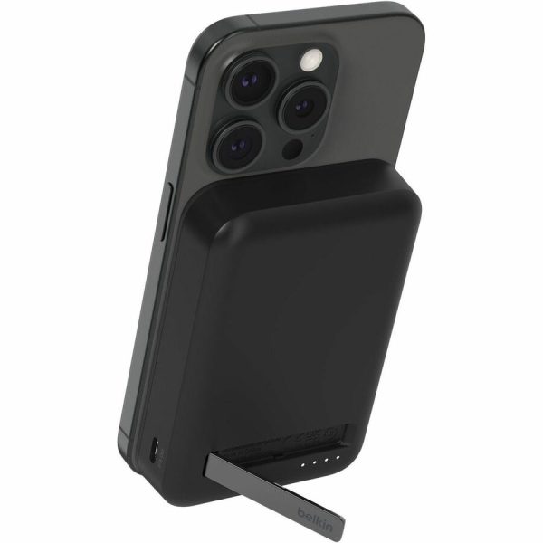 Belkin BoostCharge Pro Magnetic Power Bank with Qi2 15W 10K - Image 4