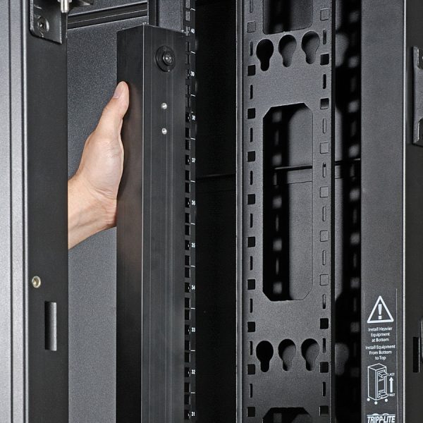 Eaton 1.9kW Single-Phase Switched PDU, LX Platform, Outlet Monitoring, 120V Outlets (24 NEMA 5-15/20R), L5-20P Plug, 0U, TAA - Image 7