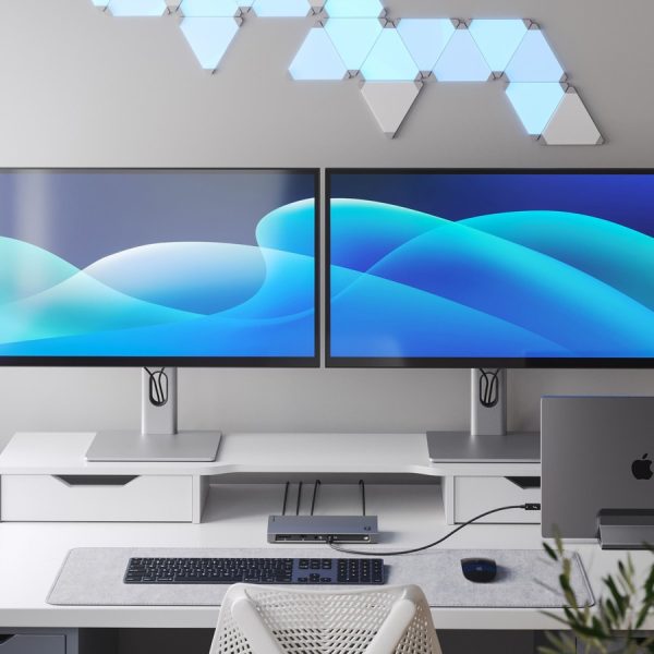 Alogic Thunderbolt 4 docking station with ultra-fast data transfer, 100W power delivery, and support for dual 8K or triple 4K displays - Image 10