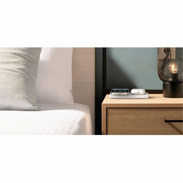 Belkin BoostCharge Pro MagSafe 2-in-1 Charging Pad - Image 6